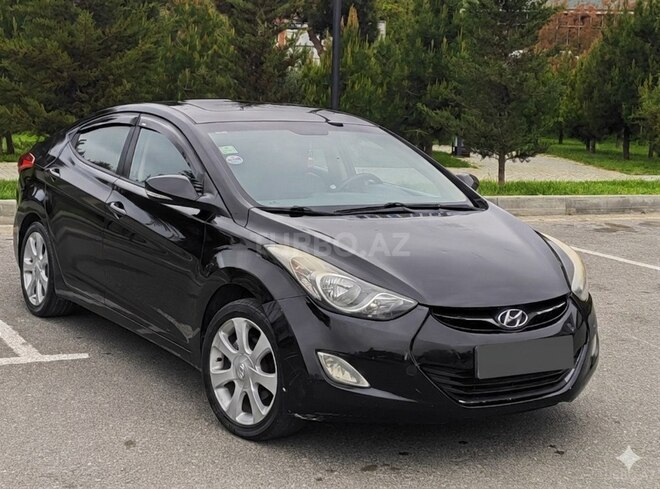 Hyundai Elantra-3
