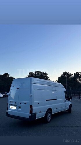 Ford Transit-9