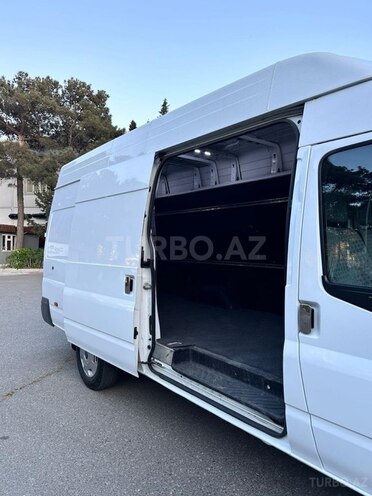Ford Transit-7