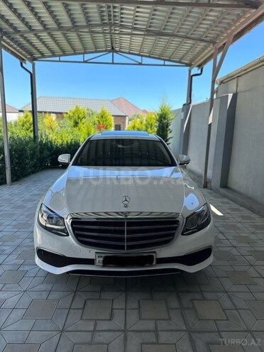 Mercedes E 220 d 4MATIC-1
