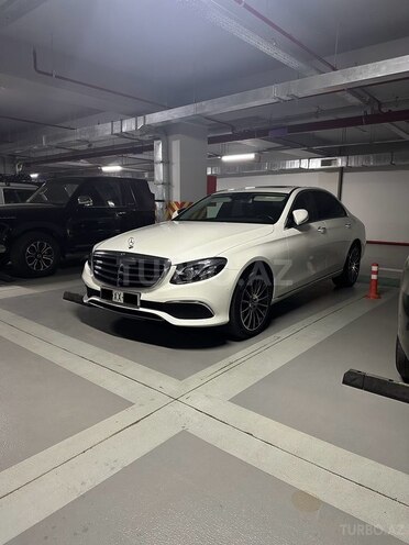 Mercedes E 220 d 4MATIC-5