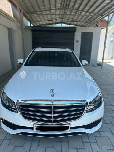 Mercedes E 220 d 4MATIC-14