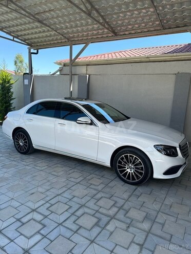 Mercedes E 220 d 4MATIC-9