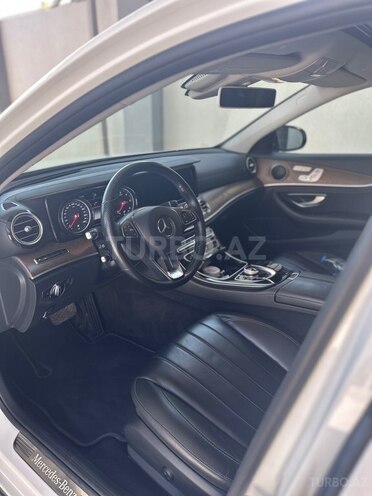 Mercedes E 220 d 4MATIC-15