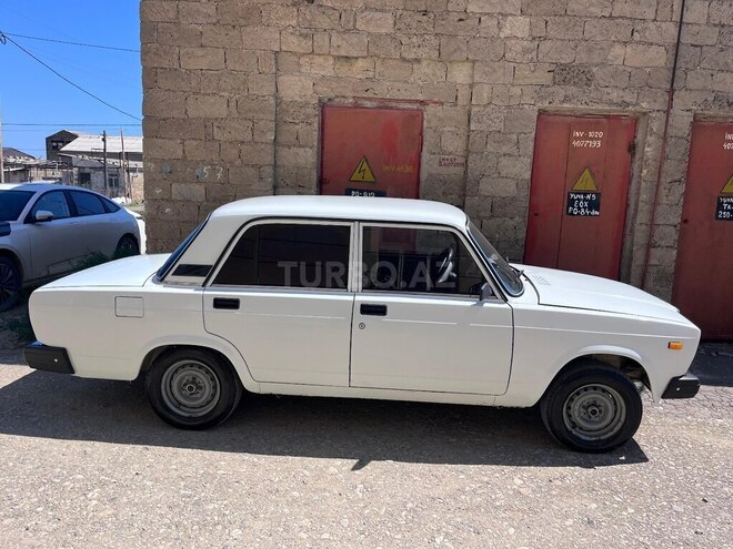 LADA (VAZ) 2107-4