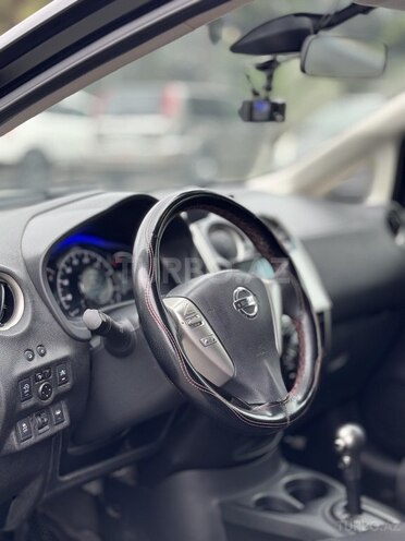Nissan Note-7
