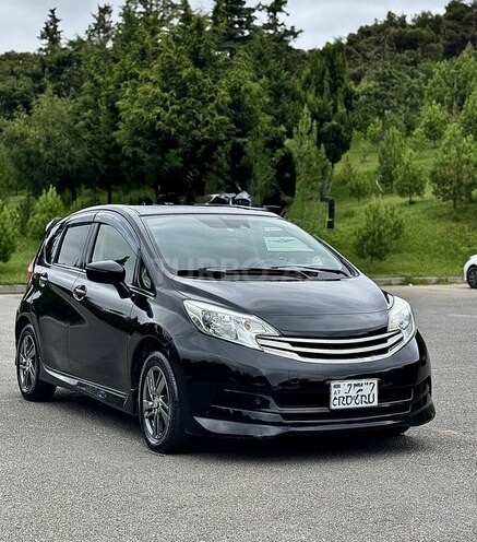 Nissan Note-2