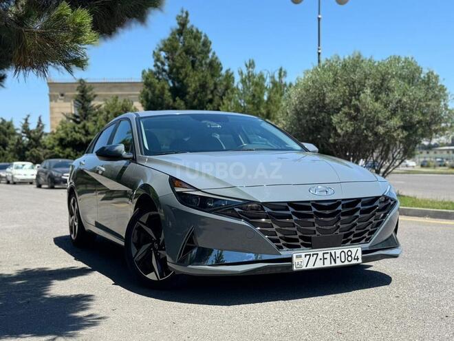 Hyundai Elantra-1