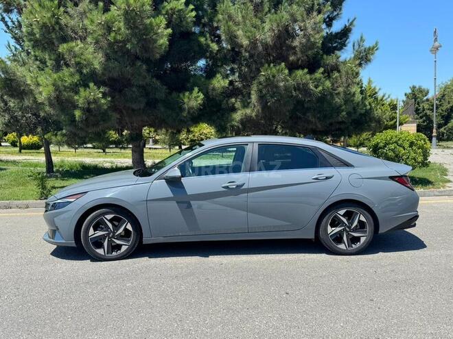 Hyundai Elantra-10