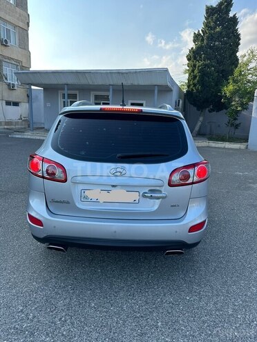 Hyundai Santa Fe-4