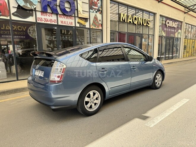 Toyota Prius-4