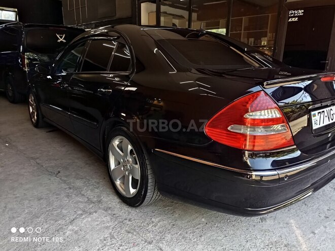 Mercedes E 320-13