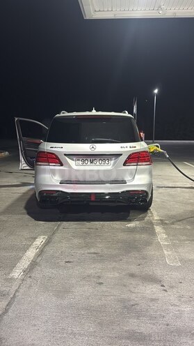 Mercedes GLE 250 4MATIC-16