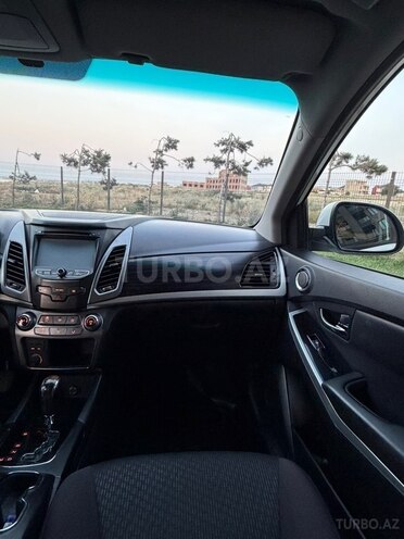 Ssang Yong Korando-11