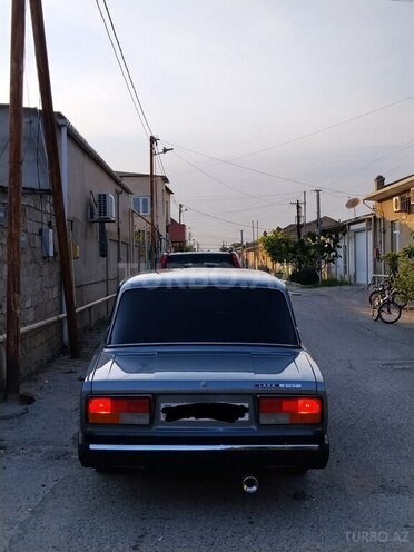 LADA (VAZ) 2107-2
