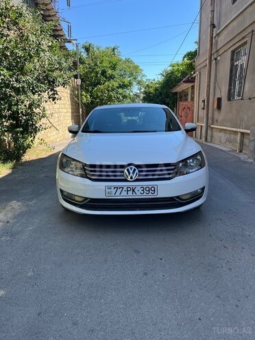 Volkswagen Passat-1