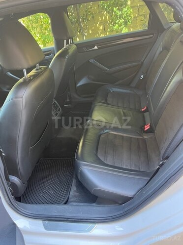 Volkswagen Passat-9