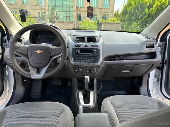 Chevrolet Cobalt-11