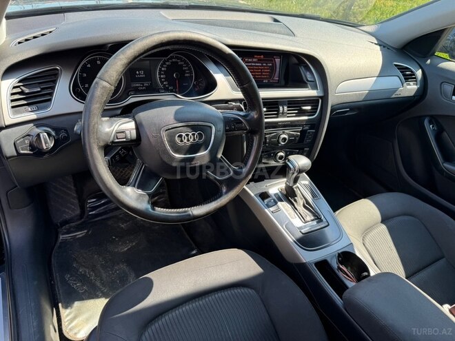 Audi A4-4