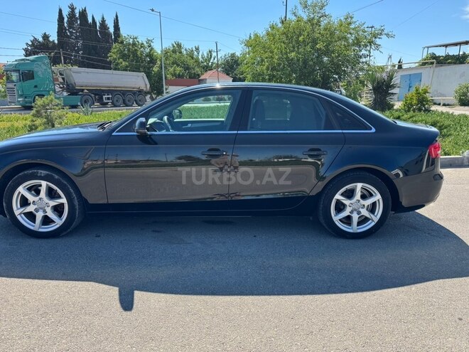 Audi A4-10