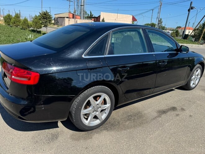 Audi A4-11