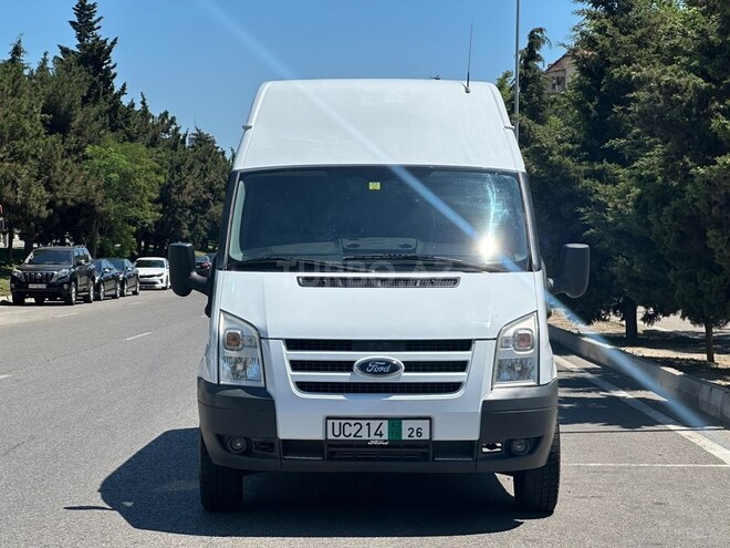Ford Transit-3