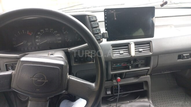 Opel Frontera-5