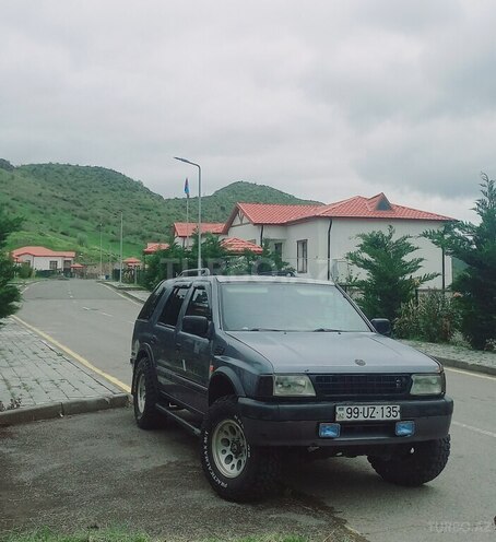 Opel Frontera-1