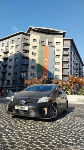Toyota Prius-3