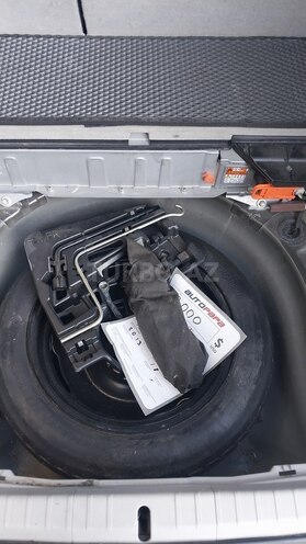 Toyota Prius-6