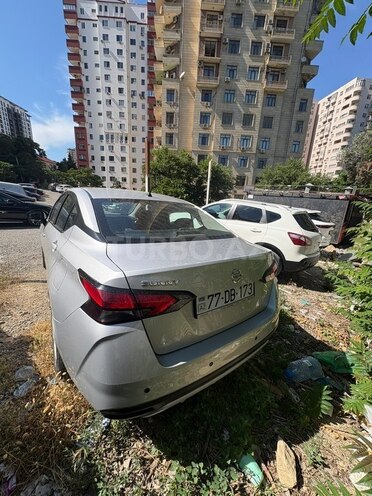 Nissan Sunny-3