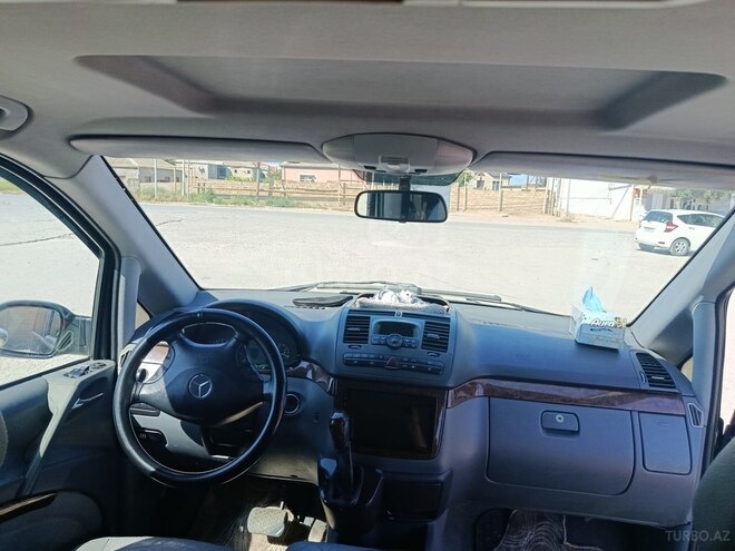 Mercedes Viano-7