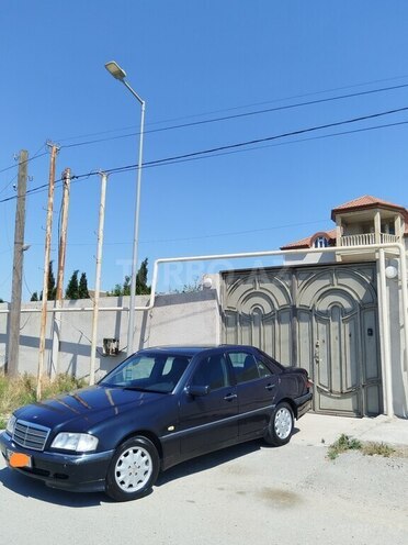 Mercedes C 240-3