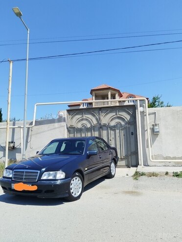 Mercedes C 240-1