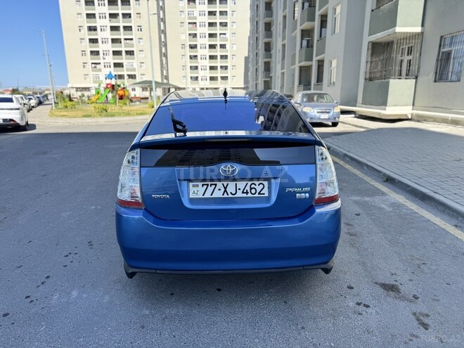 Toyota Prius-2