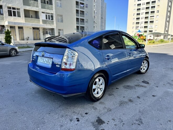 Toyota Prius-5