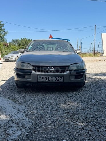 Opel Omega-1