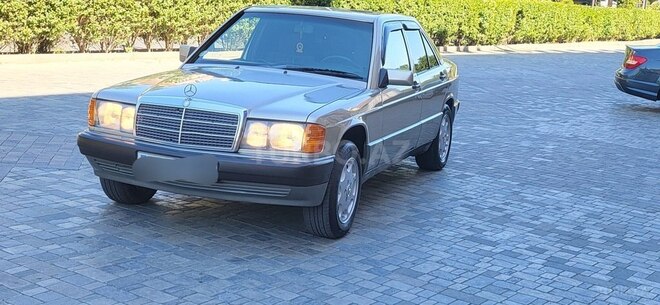 Mercedes 190-20