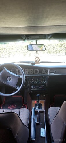 Mercedes 190-13