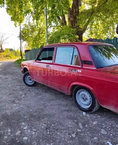 LADA (VAZ) 2107-2