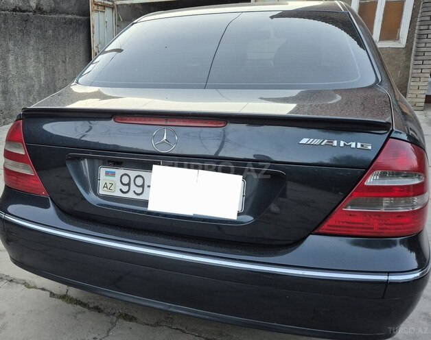 Mercedes E 240-2