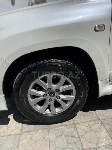 Toyota Land Cruiser-19