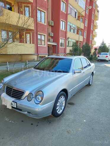 Mercedes E 320-5