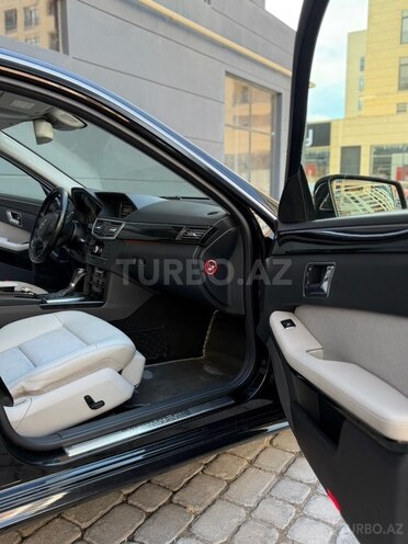 Mercedes E 250-19