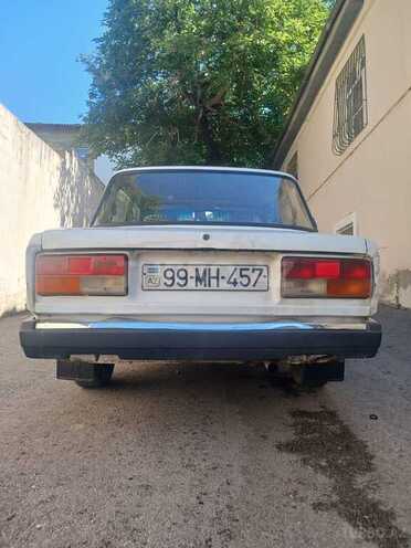 LADA (VAZ) 2107-2