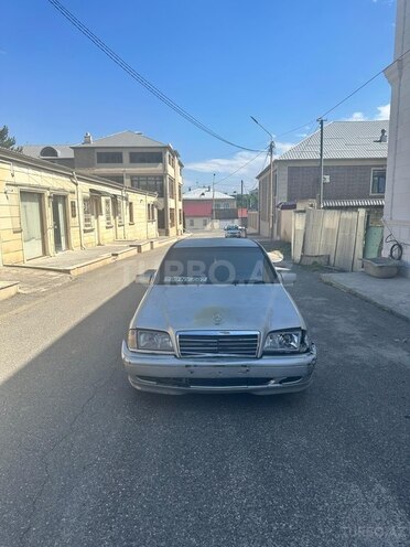 Mercedes C 240-1