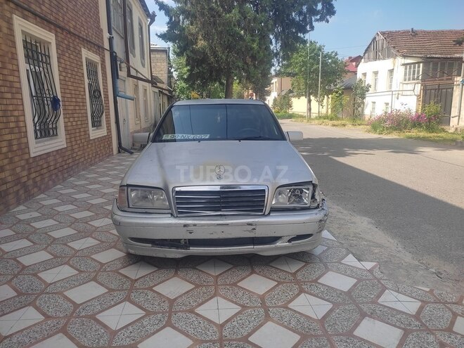 Mercedes C 240-2