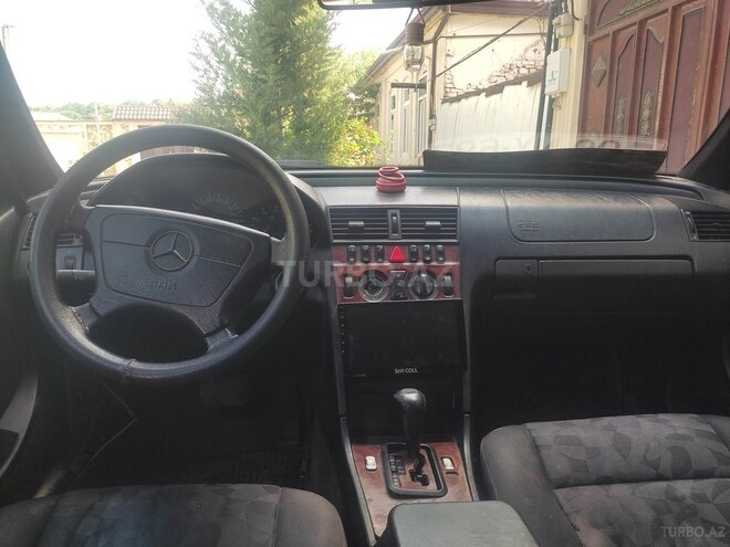Mercedes C 240-12