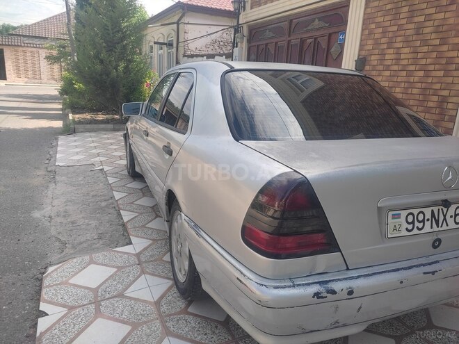 Mercedes C 240-13