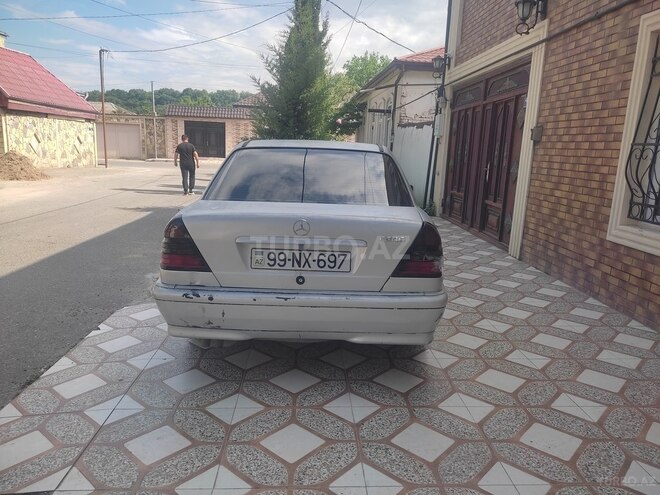 Mercedes C 240-15